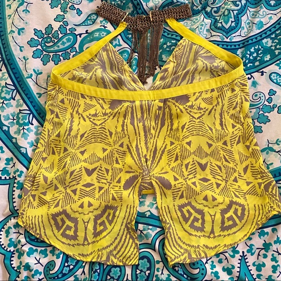 COPY - yellow Bebe top - Picture 5 of 6